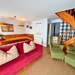 Atico Pena Blanca: Magnificas Vistas Al Valle Apartment